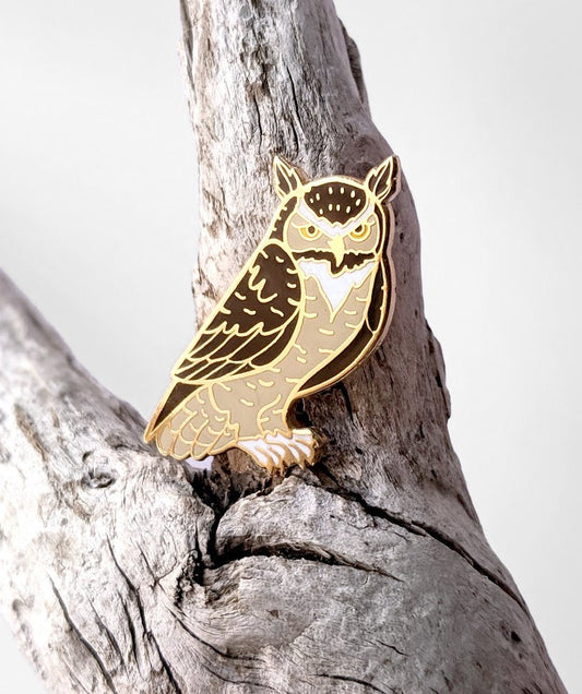 Great Horned Owl - hard enamel Pin in Gold