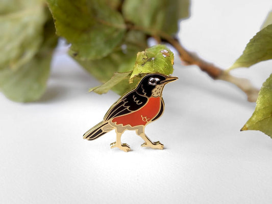American Robin - hard enamel Pin in Gold