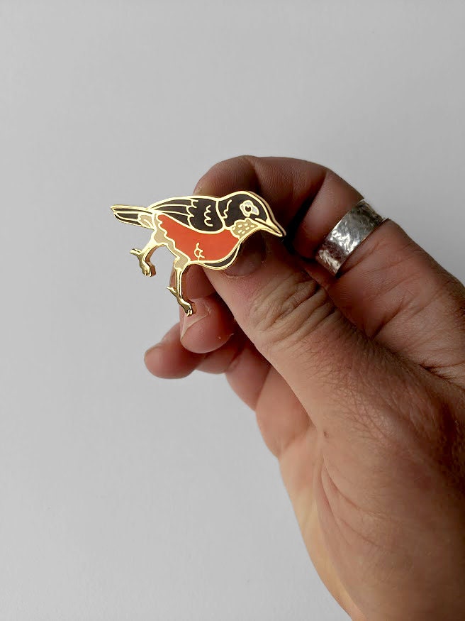 American Robin - hard enamel Pin in Gold