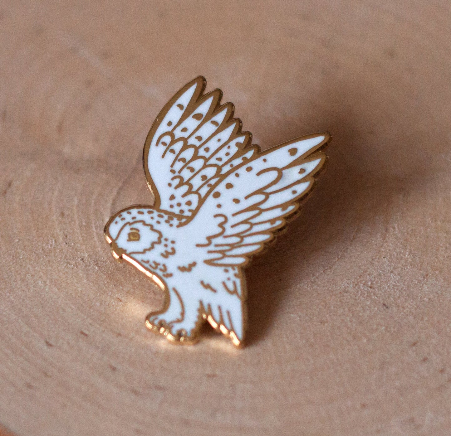 Snowy Owl - Cloisonne (hard enamel) Pin in Gold
