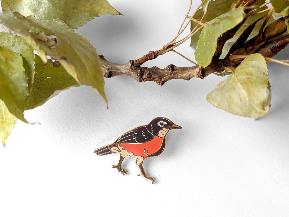 American Robin - hard enamel Pin in Gold