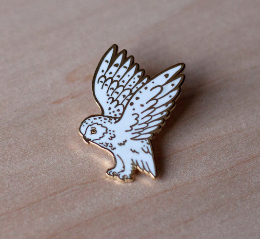 Snowy Owl - Cloisonne (hard enamel) Pin in Gold