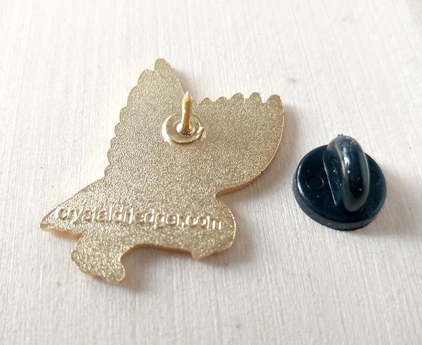 Snowy Owl - Cloisonne (hard enamel) Pin in Gold