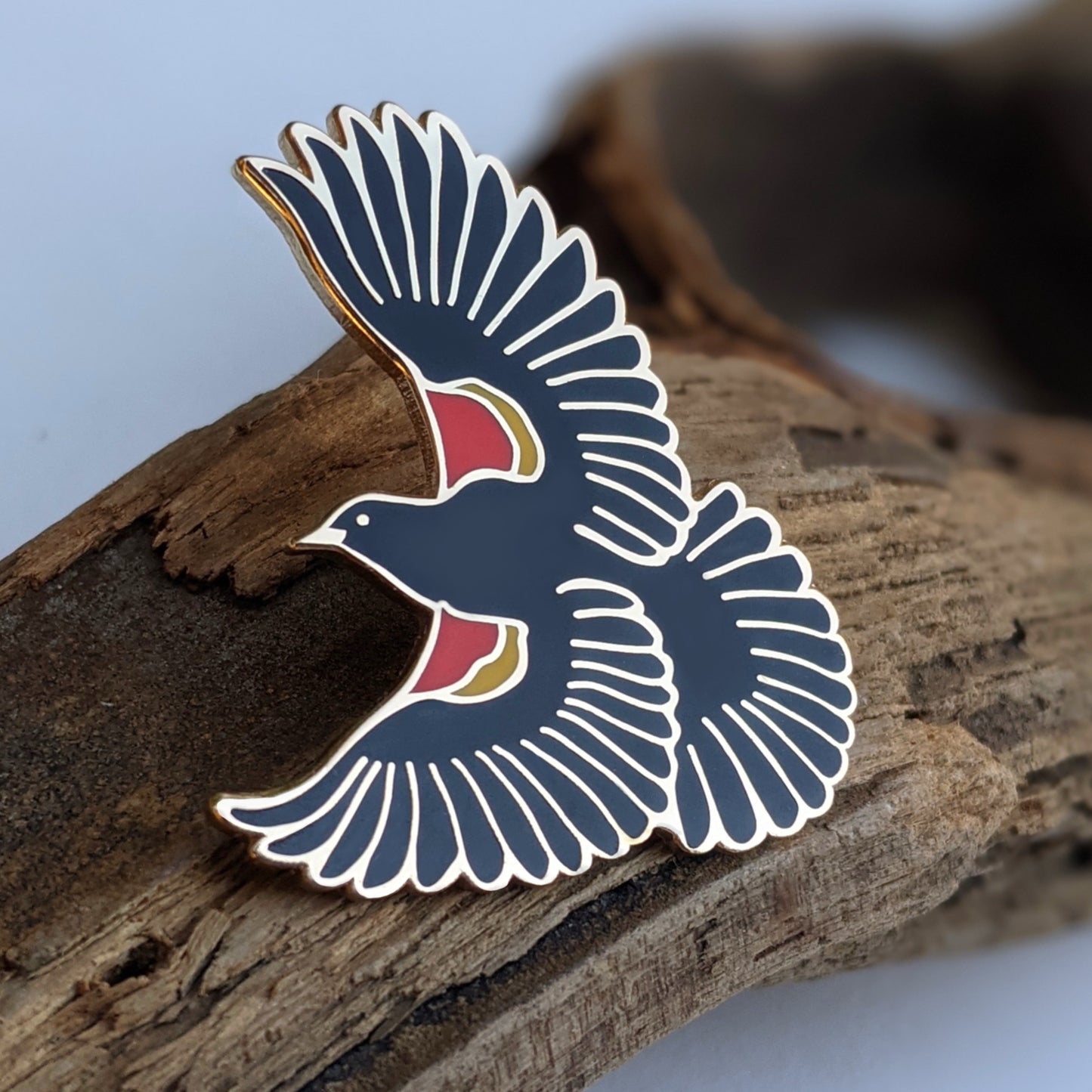 Red Winged Blackbird - hard enamel Pin in Gold