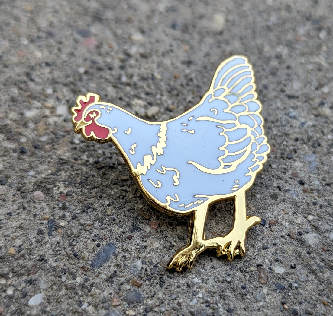 Chicken - hard enamel Pin in Gold
