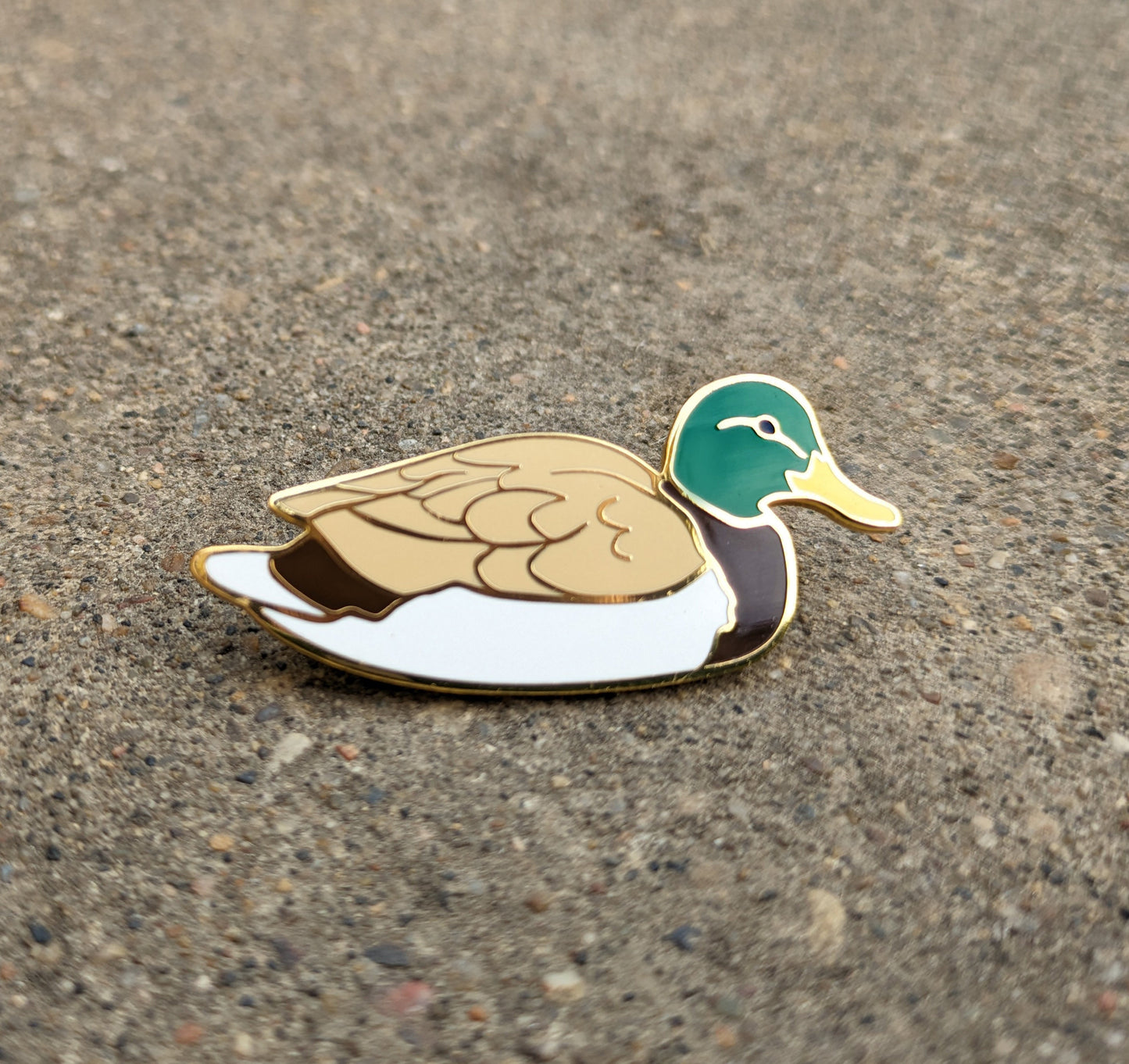 Mallard Male - hard enamel Pin in Gold