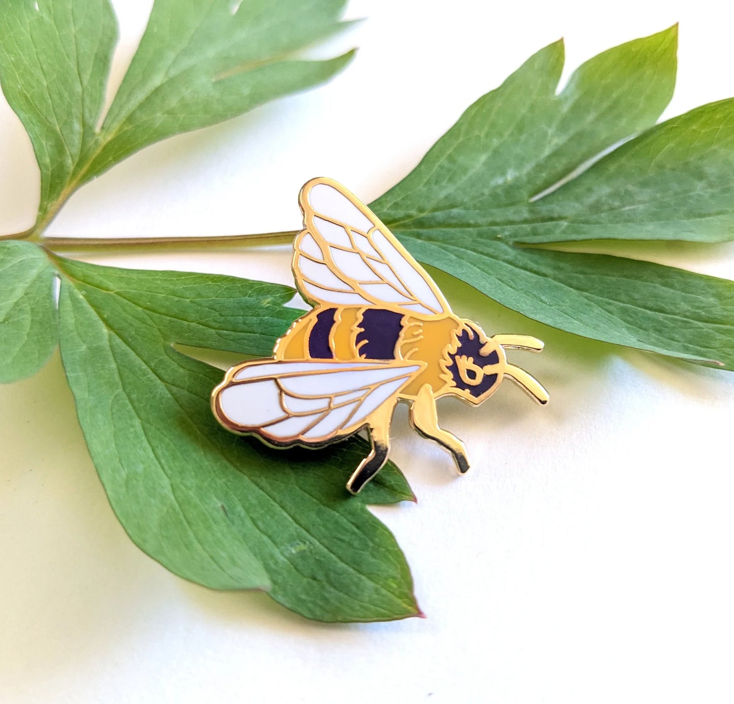 Honey Bee - hard enamel Pin in Gold