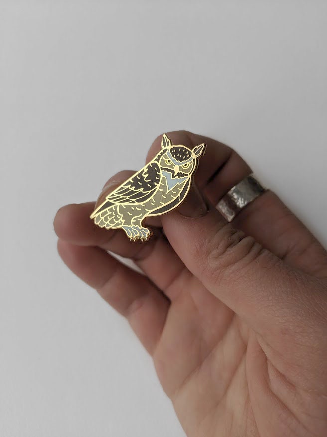 Great Horned Owl - hard enamel Pin in Gold