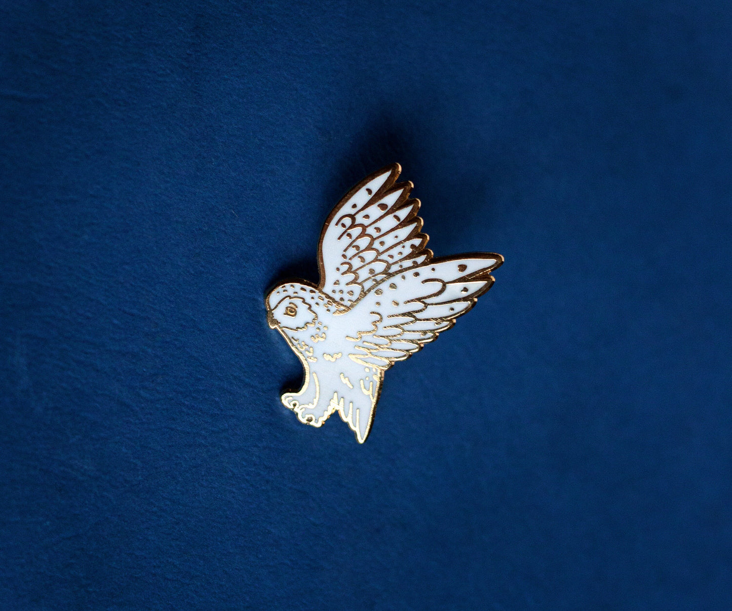Snowy Owl - Cloisonne (hard enamel) Pin in Gold