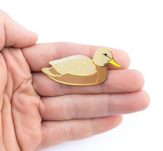 Mallard Female - hard enamel Pin in Gold