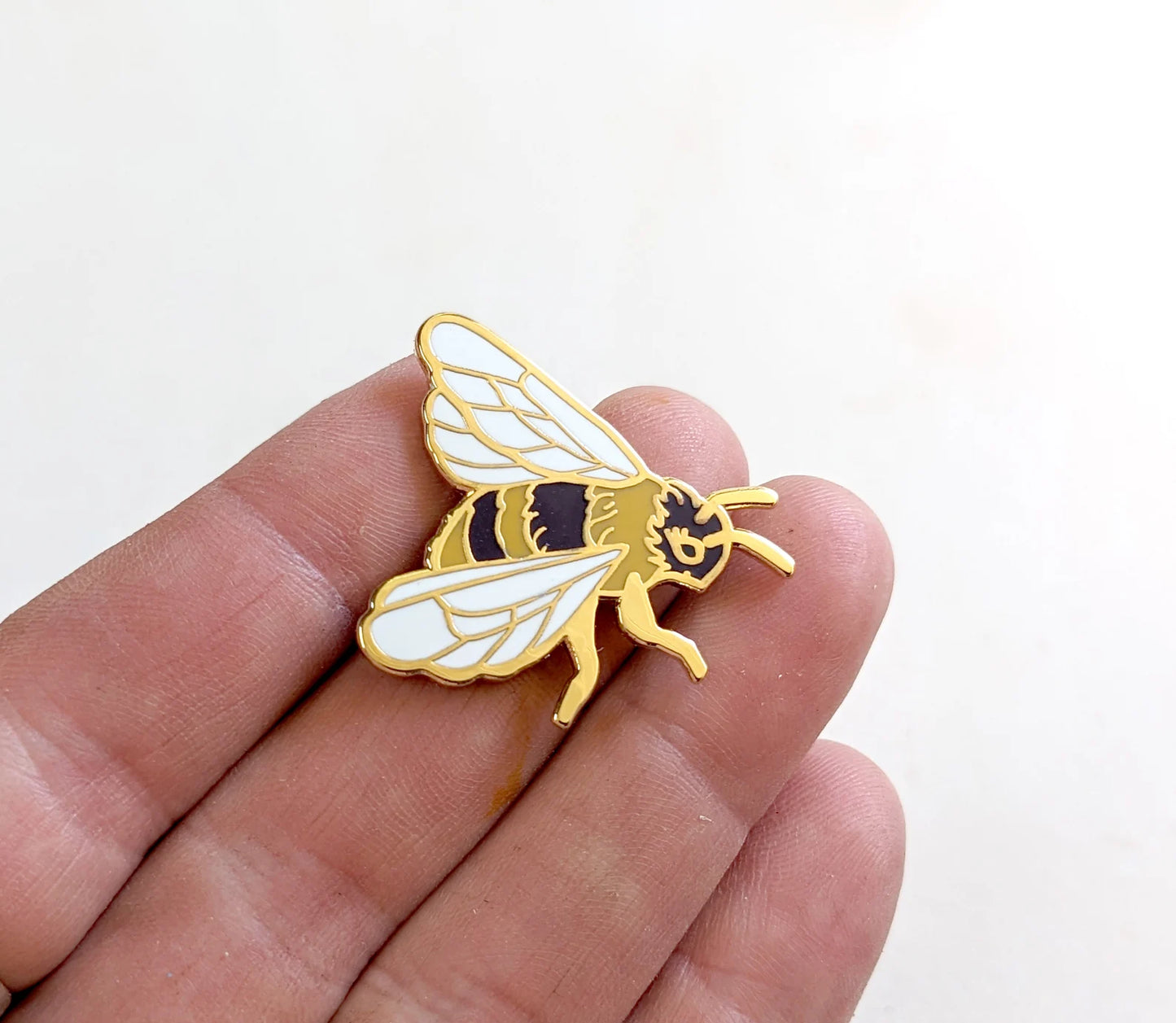 Honey Bee - hard enamel Pin in Gold